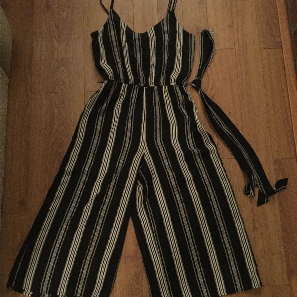 Jumpsuit - Picture 3 of 3